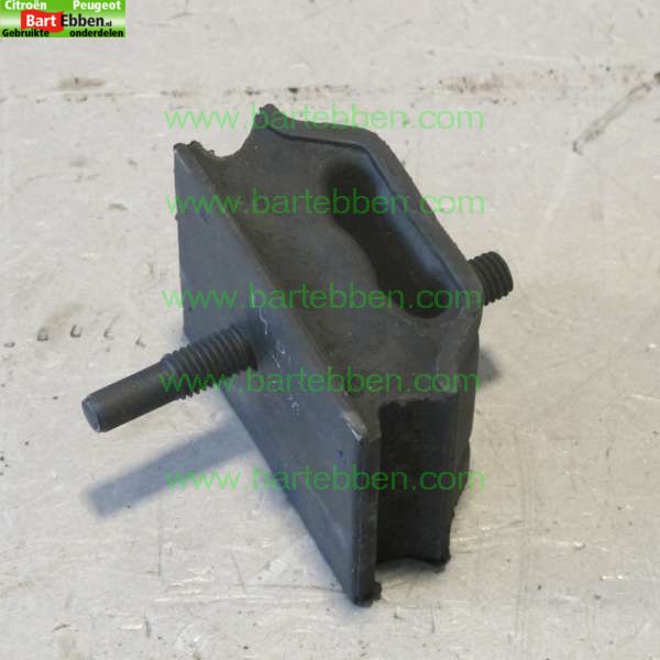 Peugeot 306 achteras silent block Peugeot 306 achteras silent block