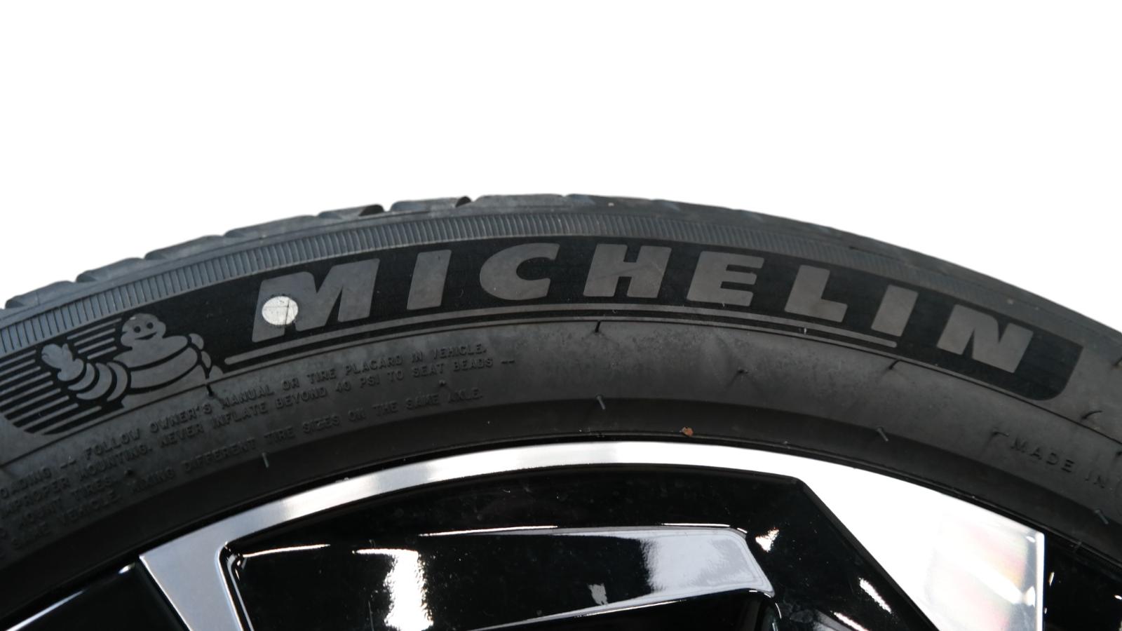 4X SETPRIJS ALS NIEUW ZWART A2 LICHTE KRASJES NIET METALLIC VERNIS A028 EXY ZWART ONYX 98443045XY MET BANDEN MICHELIN E PRIMACY 205/55 R19 6MM WIELBOUTEN 20X 1692647680 NAAFDOPPEN 4X 98366785XK FXK NOIR ORBITALE