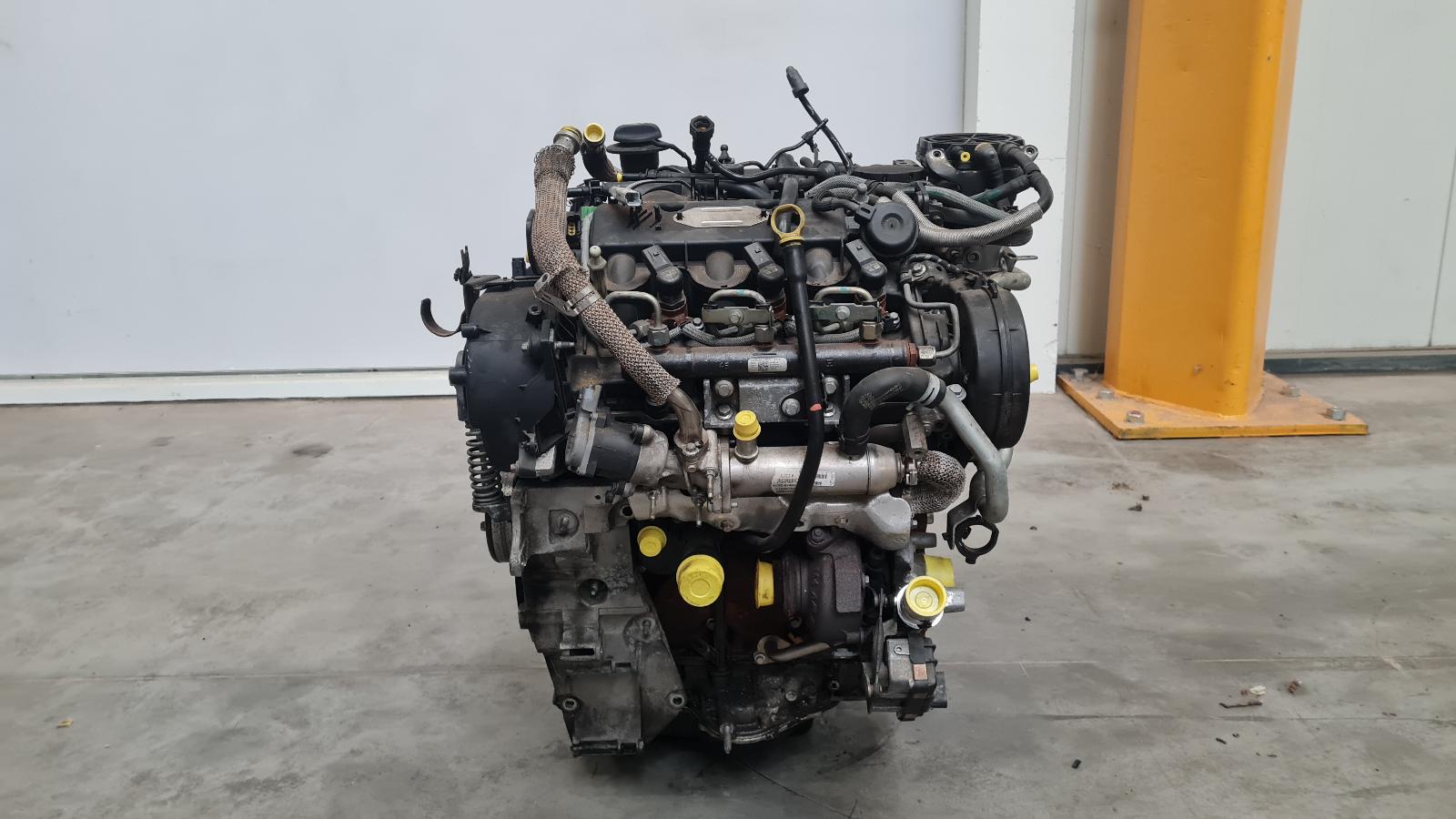 FLD11 281006 0120854 UHZ 00TRD1 MET TURBO'S HONEYWELL ACHTER 0375K3 1651970680 NFP VOOR 0375K4 1651970780 NFP MET DIESELPOMP SIEMENS 1920HJ 1921P1 NFP MET VERSTUIVERS SIEMENS 1980H1 NFP 1980AC UHZ DT17TED4 0135JT 1629119080