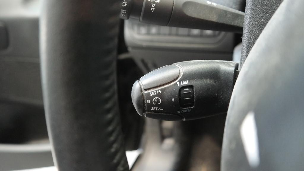 PEUGEOT 2008 CROSS OVER 5DRS