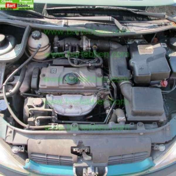 PEUGEOT 206 1.6 XT
