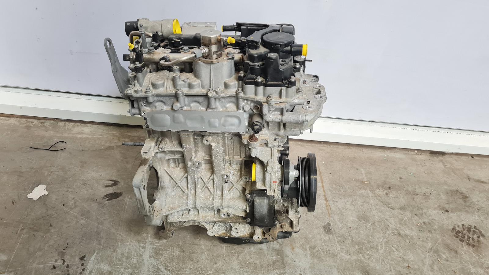 HN05 MET GROENE PEILSTOK MET TURBO TYPE MET DUMPVALVE 9825982080 RP 9836081180 1654509180 MET BRANDSTOF POMP 9812133780 HN05 10XVAE 0046327 1627638180 1627638280