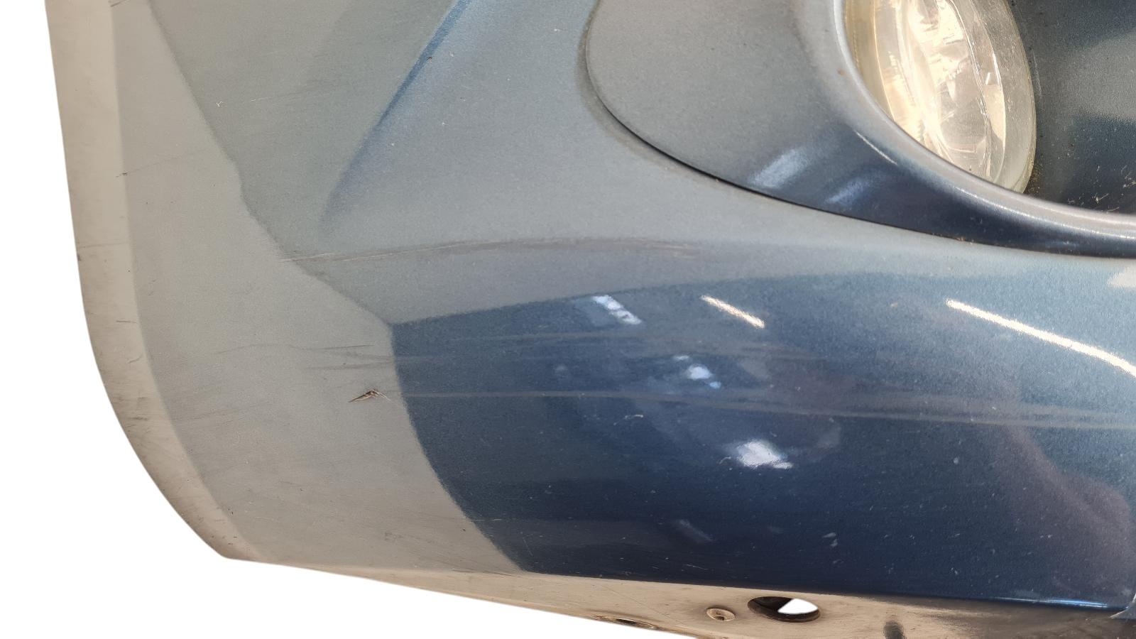 KGQ BLAUW A3 DIVERSE KRASSEN LINKER EN RECHTER ZIJKANT ONDER AANTAL DEUKEN DIE BIJNA HELEMAAL DOOR ZIJN 7401QE MET GRILL EN LOGO'S MET ROOSTES MET STEUNEN 7414YR RP 1680023580 7416J5 7414ZN 7414ZT MET SIERDELEN 7452TP 7452TQ 7452VK 7452 VS 7452VR MET