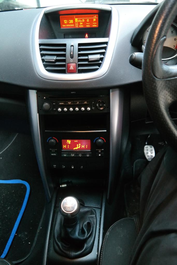 PEUGEOT 207 GT CC