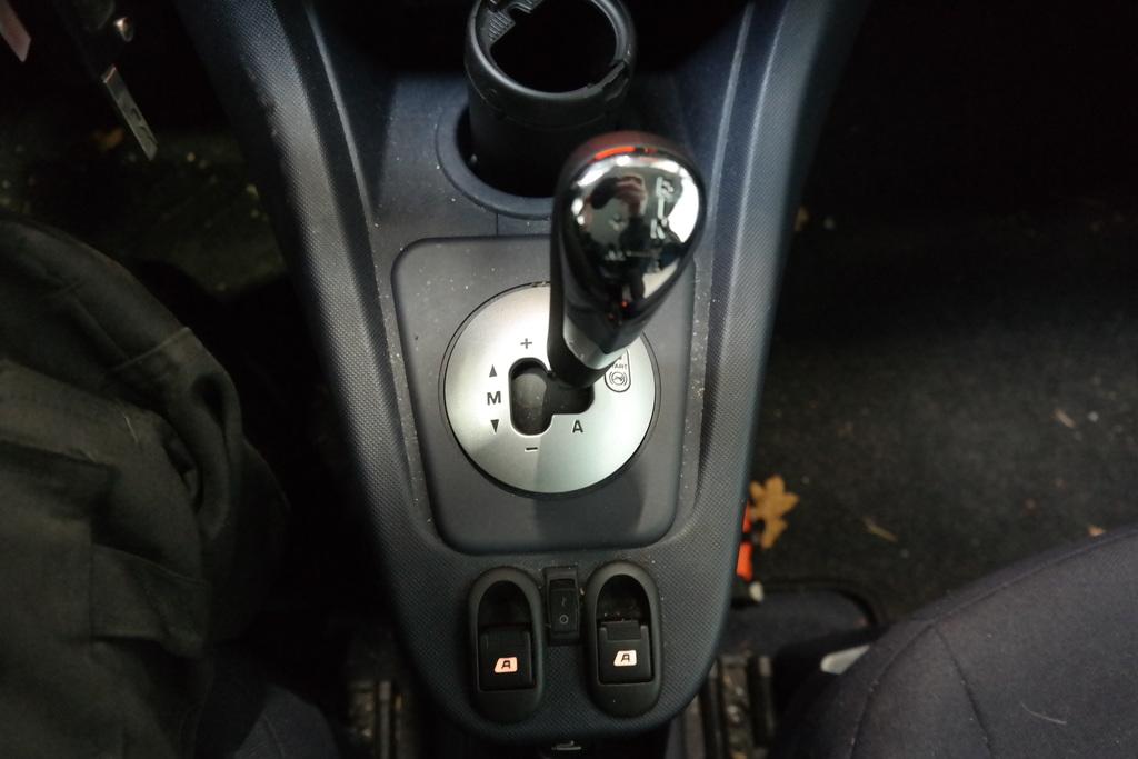 PEUGEOT 1007