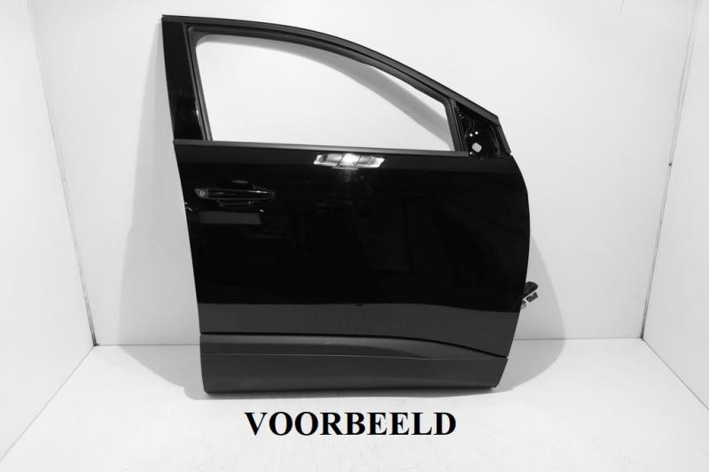 ONGESPOTEN A3, KALE DEUR. HOEK LINKS ONDER OM. 9812306280