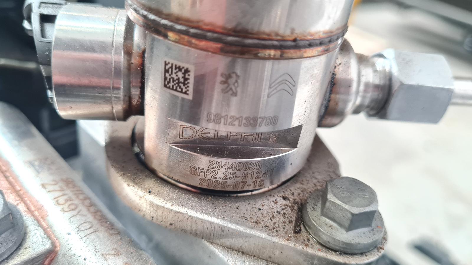 HN05 MET GROENE PEILSTOK MET TURBO TYPE ZONDER DUMPVALVE 9845031980 MET BRANDSTOF POMP 9812133780 HN05 10TMA5 0208724 1627638180 1627638280