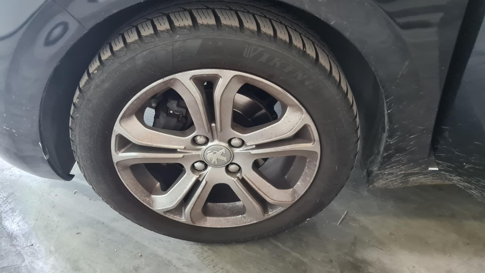 PEUGEOT 208 5 DRS BERLINE