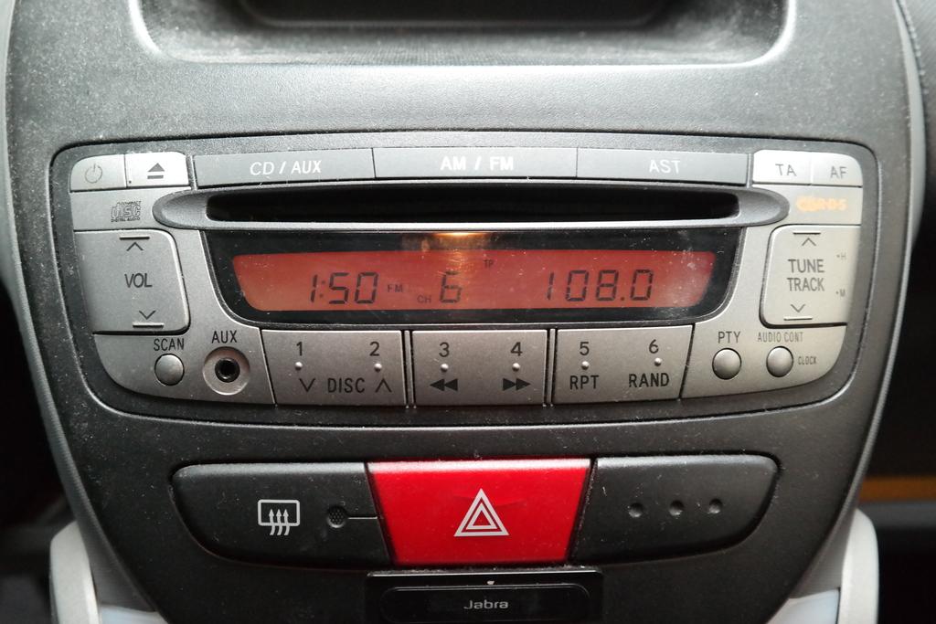 PEUGEOT 107