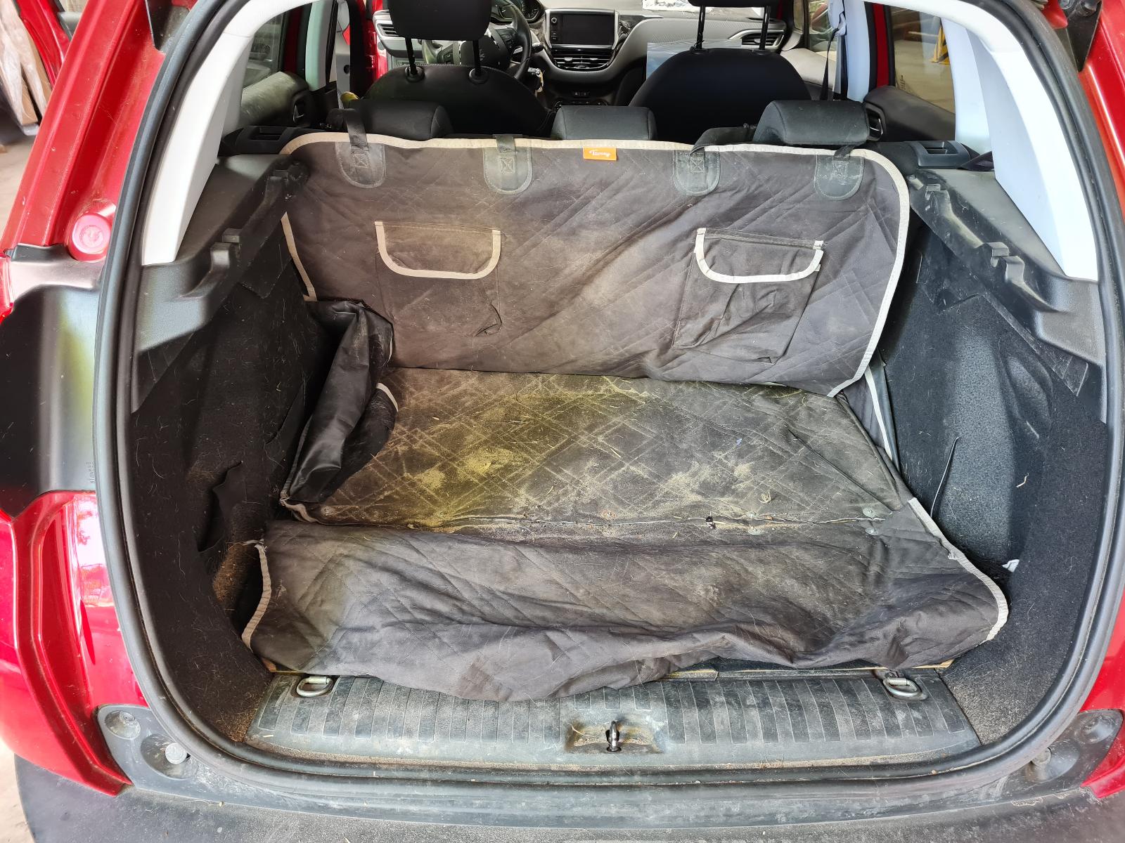 PEUGEOT 2008 cross over