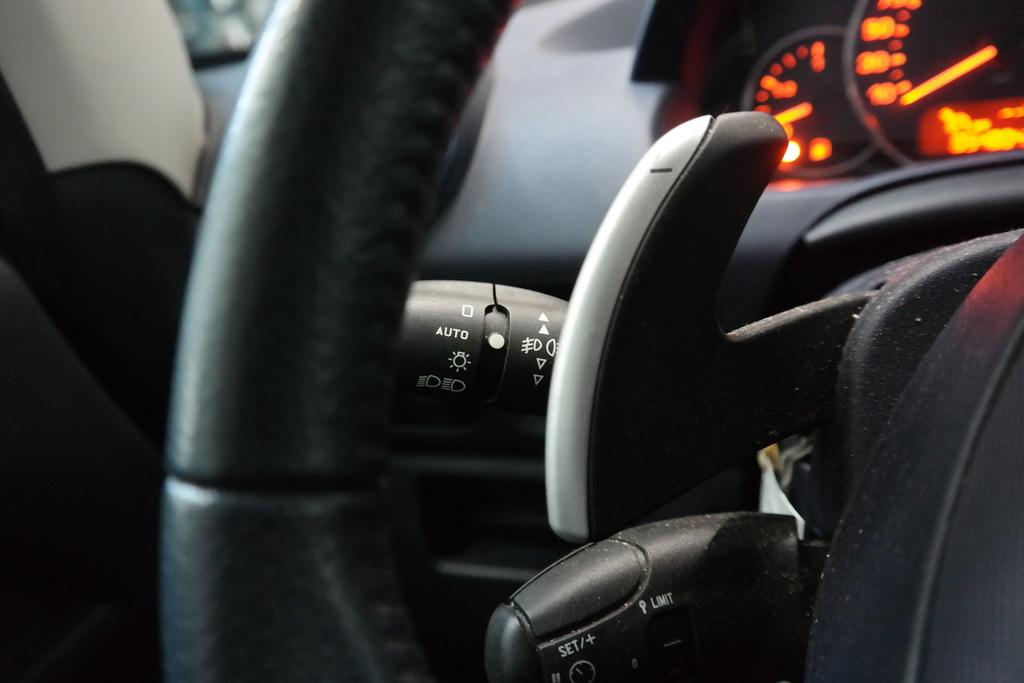 PEUGEOT 1007
