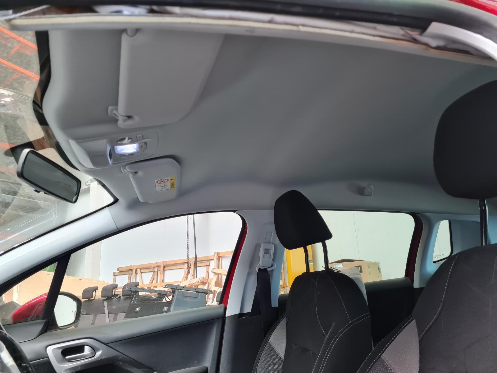 PEUGEOT 2008 cross over