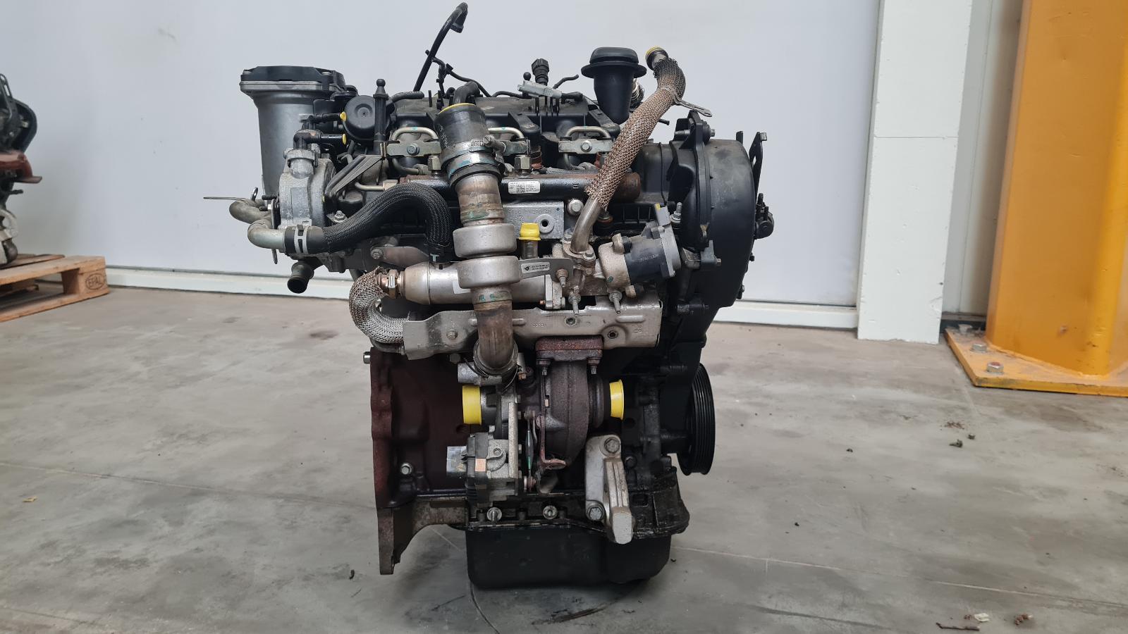 FLD11 281006 0120854 UHZ 00TRD1 MET TURBO'S HONEYWELL ACHTER 0375K3 1651970680 NFP VOOR 0375K4 1651970780 NFP MET DIESELPOMP SIEMENS 1920HJ 1921P1 NFP MET VERSTUIVERS SIEMENS 1980H1 NFP 1980AC UHZ DT17TED4 0135JT 1629119080