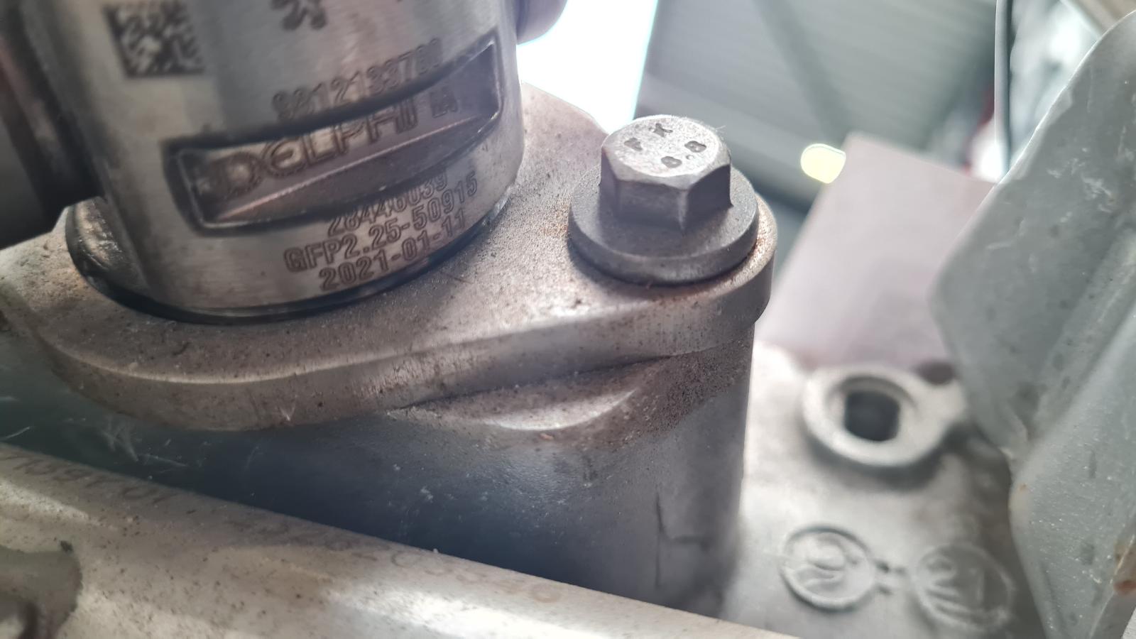 HN05 MET GROENE PEILSTOK MET TURBO TYPE MET DUMPVALVE 9825982080 RP 9836081180 1654509180 MET BRANDSTOF POMP 9812133780 HN05 10TMA3 0112411 1627638180 1627638280