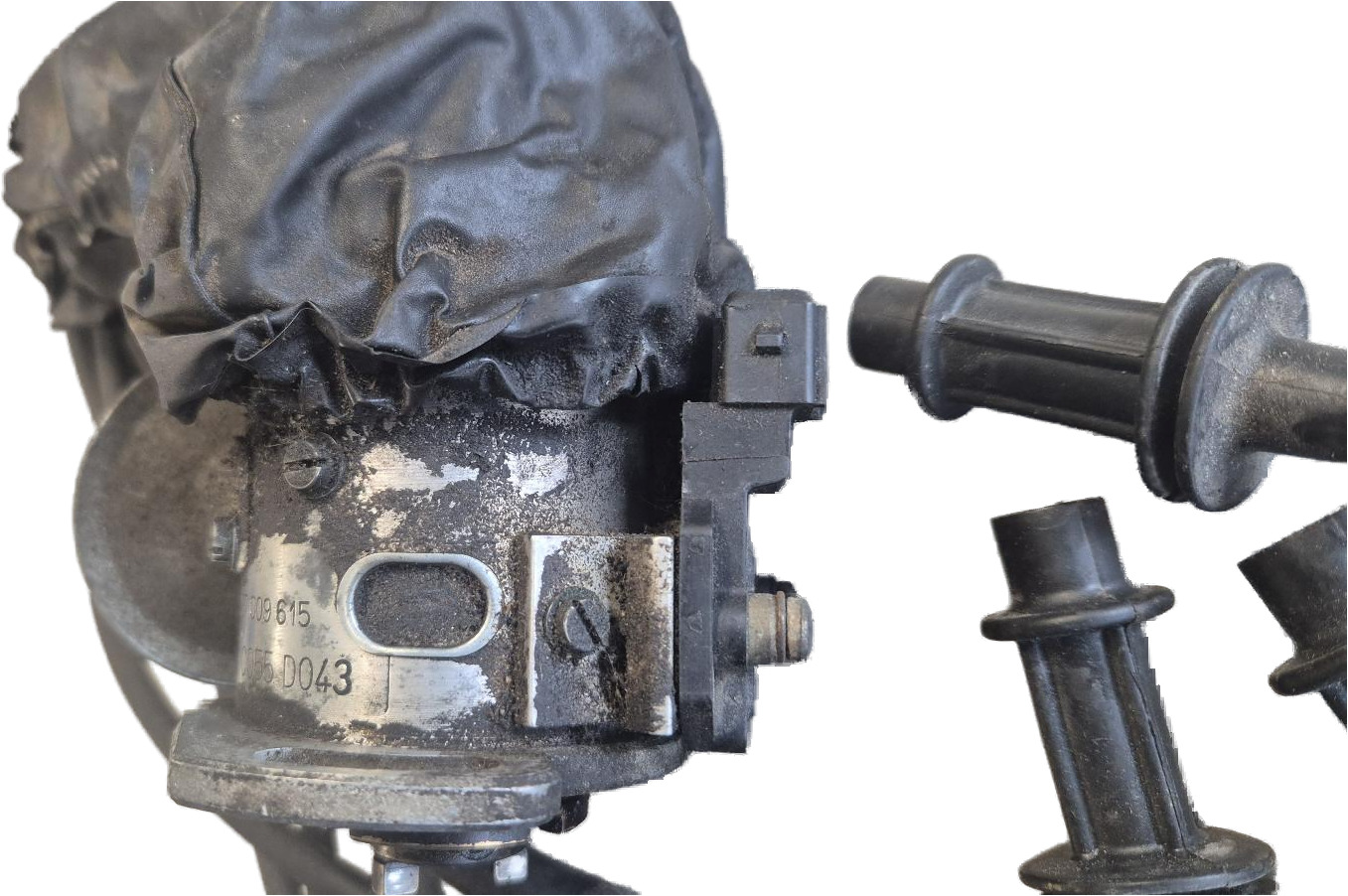 !BOSCH 983 JFU4 0237009615 C055 D043 MET VERDELERKAP MET BOUGIEKABELS MET ONTSTEKINGS MODULE !!!VACUUM CAPSULE KAPOT!!! 5900H3