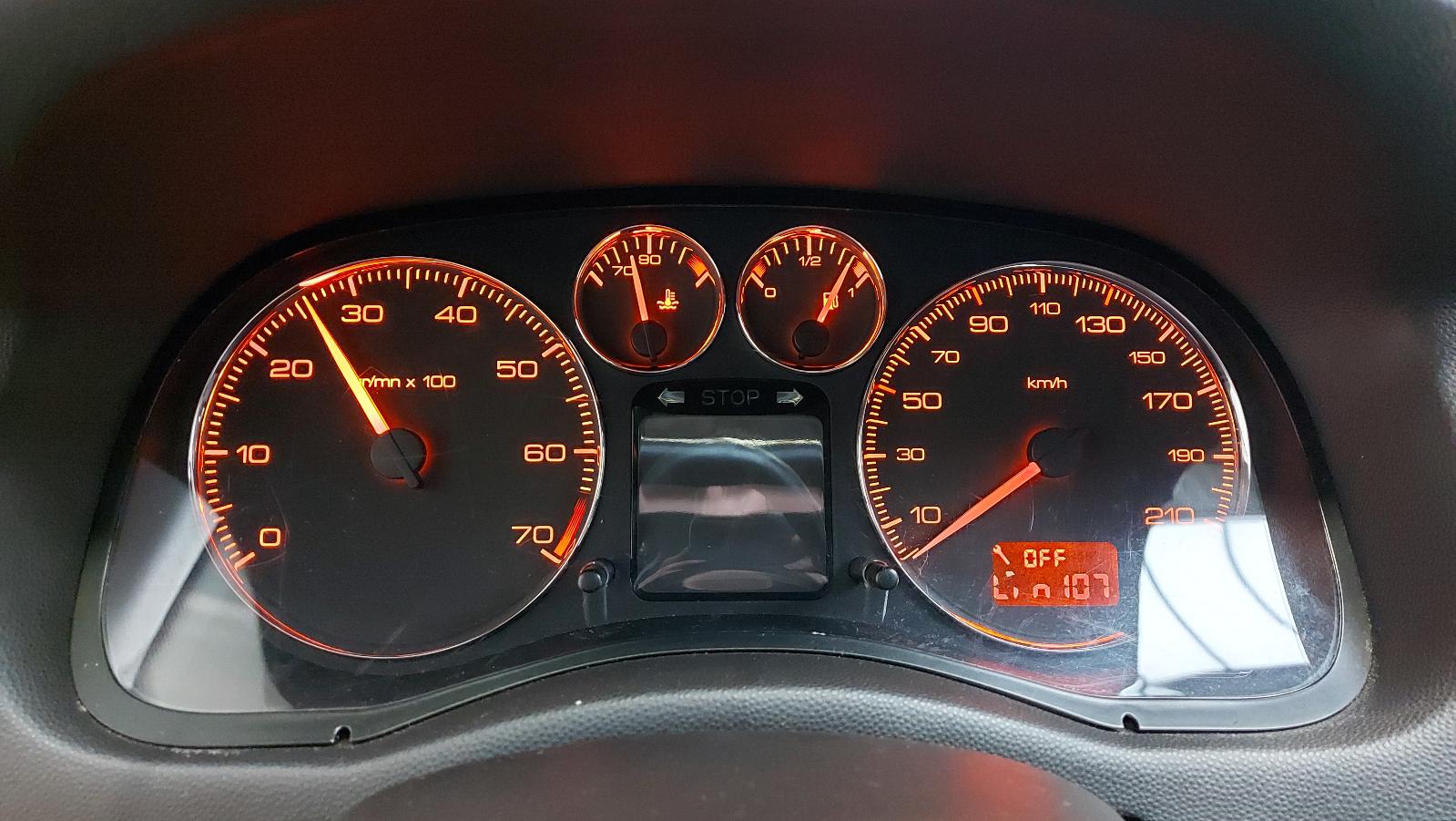 PEUGEOT 307 5DRS SEDAN