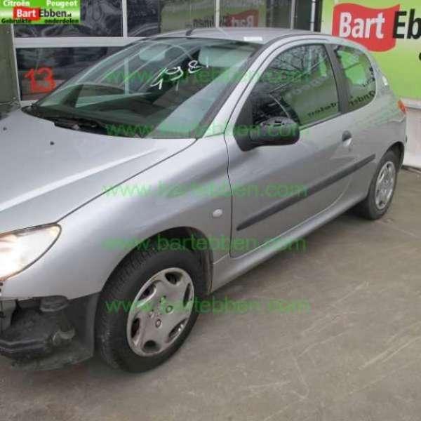 PEUGEOT 206 1.4 XT AUT