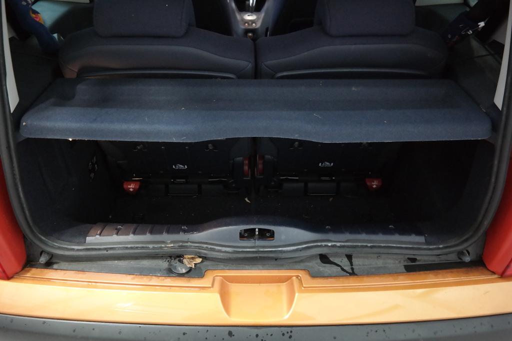 PEUGEOT 1007
