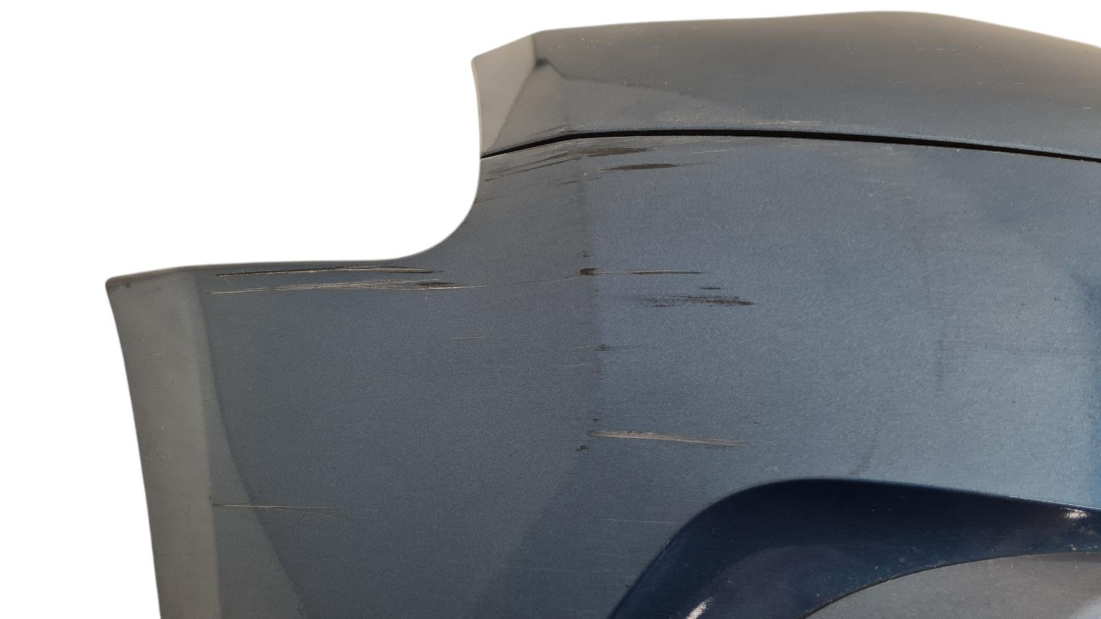KGQ BLAUW A3 DIVERSE KRASSEN LINKER EN RECHTER ZIJKANT ONDER AANTAL DEUKEN DIE BIJNA HELEMAAL DOOR ZIJN 7401QE MET GRILL EN LOGO'S MET ROOSTES MET STEUNEN 7414YR RP 1680023580 7416J5 7414ZN 7414ZT MET SIERDELEN 7452TP 7452TQ 7452VK 7452 VS 7452VR MET