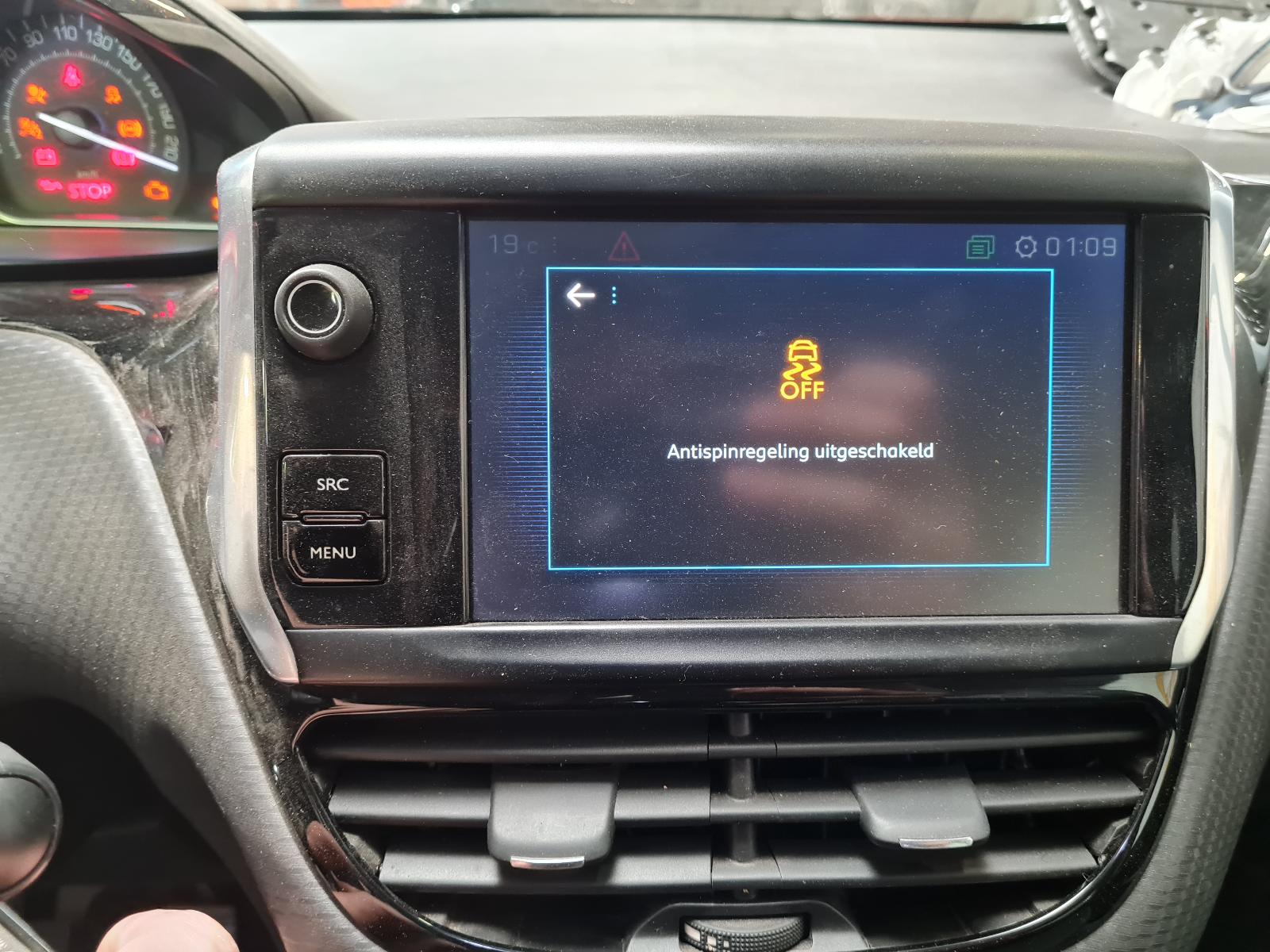 PEUGEOT 2008 cross over