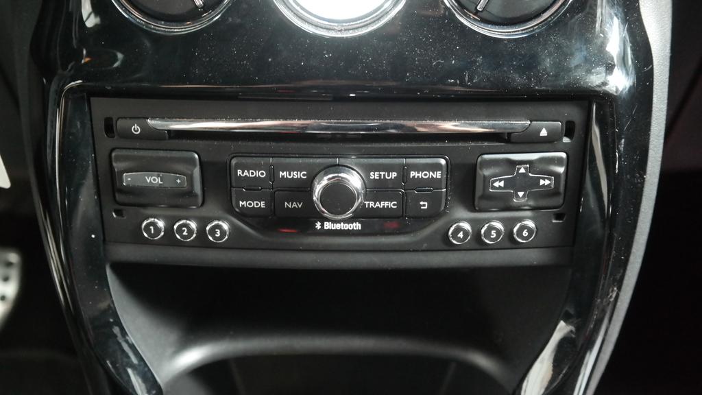 CITROEN DS3 SEDAN