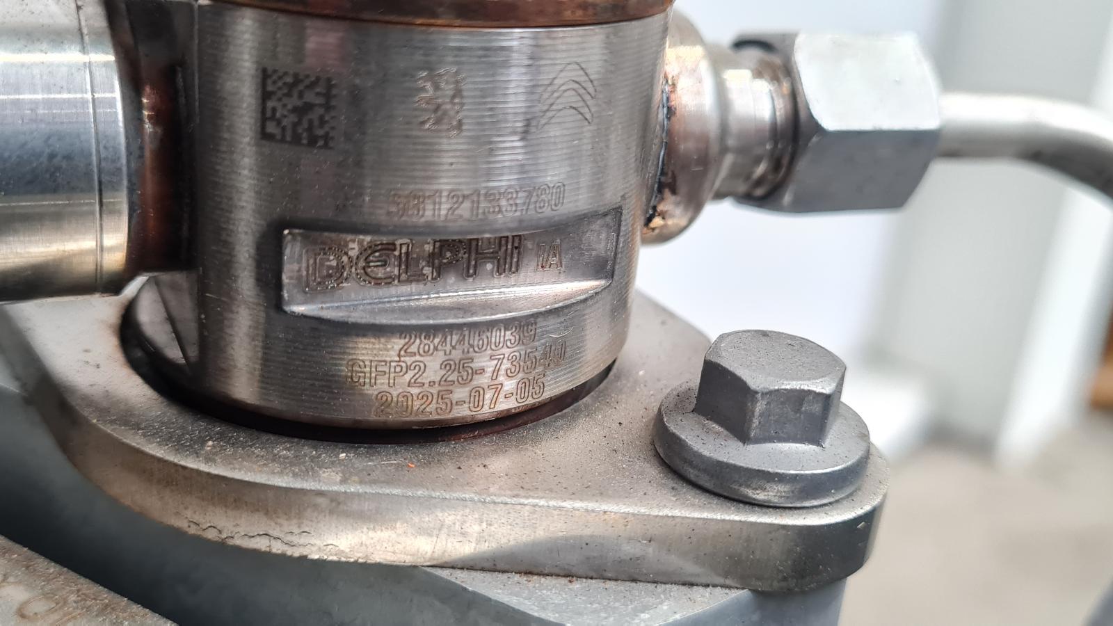 HN05 MET GROENE PEILSTOK MET TURBO TYPE ZONDER DUMPVALVE 9845031980 MET BRANDSTOF POMP 9812133780 HN05 10TMA5 0206823 1627638180 1627638280