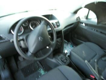 PEUGEOT 207 1.4 XR