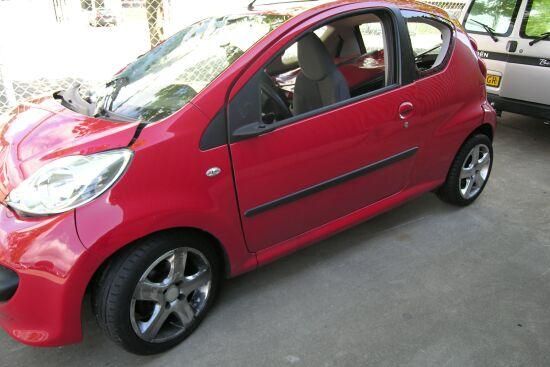 PEUGEOT 107 1.0