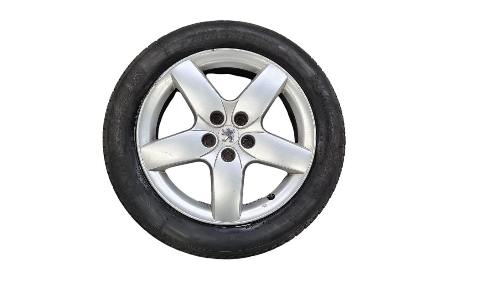 A2 1X VELG MET BAND OP PAAR PLEKKEN STOEPRANDSCHADE MICHELIN ENERGY SAVER 215 55 R17 6MM PROFIELDIEPTE 5402J3