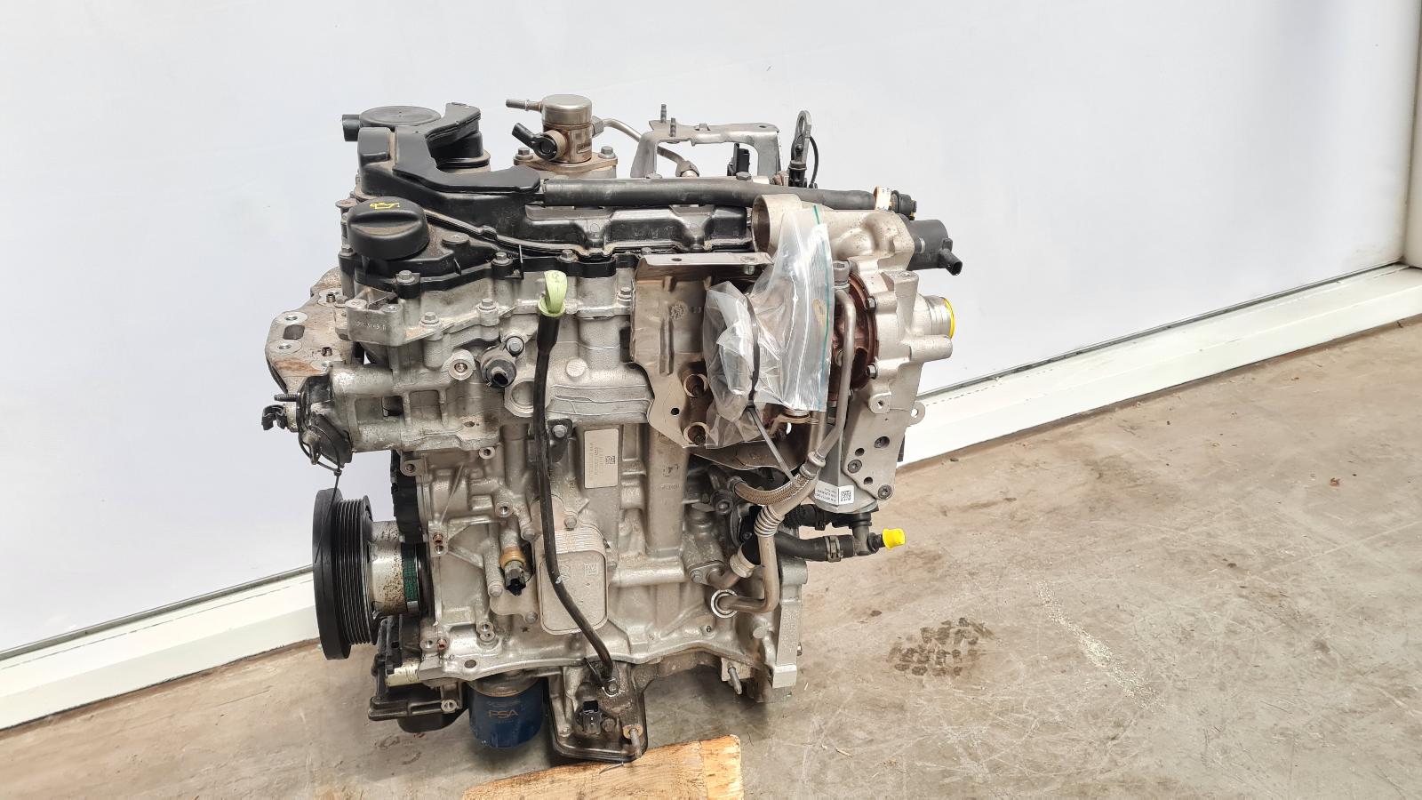 HN05 MET GROENE PEILSTOK MET TURBO TYPE MET DUMPVALVE 9825982080 RP 9836081180 1654509180 MET BRANDSTOF POMP 9812133780 HN05 10TMA5 0064217 1627638180 1627638280