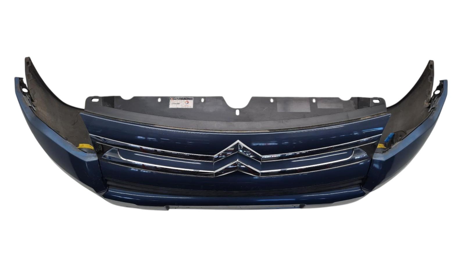 KGQ BLAUW A3 DIVERSE KRASSEN LINKER EN RECHTER ZIJKANT ONDER AANTAL DEUKEN DIE BIJNA HELEMAAL DOOR ZIJN 7401QE MET GRILL EN LOGO'S MET ROOSTES MET STEUNEN 7414YR RP 1680023580 7416J5 7414ZN 7414ZT MET SIERDELEN 7452TP 7452TQ 7452VK 7452 VS 7452VR MET