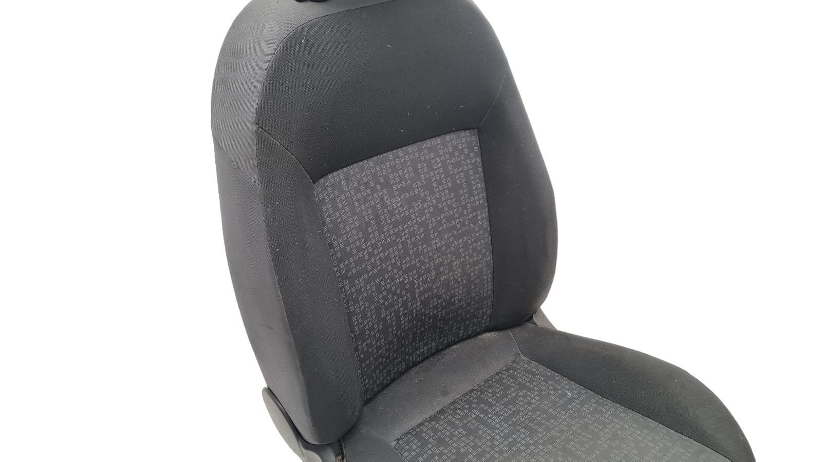 ZWART STOF A2 WAT VIES CTR5 + SOFTY ZO FT/ FRAME ZIT 8898KH NFP RUG 892511 RP 892538 ONDERZIJDE 8896J8 RP 1608493380/ RAILS 8916EZ 8916FA 8898LZ/ FOAM ZIT 8863Z9 RUG 8876SA/ BEKLEDING ZIT 8863AF RUG 8876SJ NFP HOOFDSTEUN 8854G4
