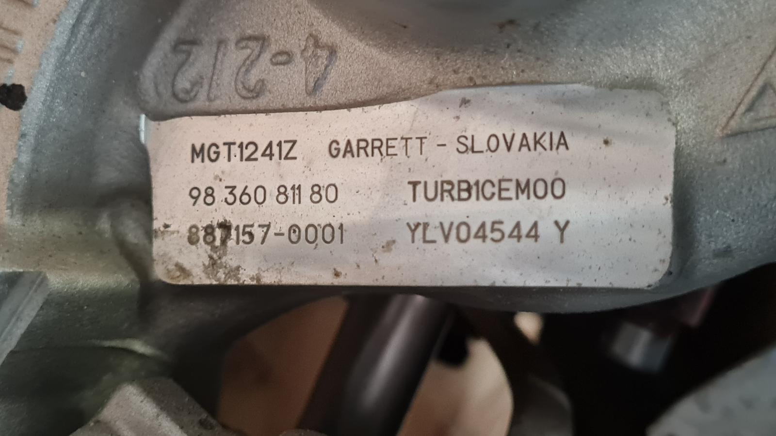 HN05 MET GROENE PEILSTOK MET TURBO TYPE MET DUMPVALVE 9825982080 RP 9836081180 1654509180 MET BRANDSTOF POMP 9812133780 HN05 10TMA5 0064217 1627638180 1627638280