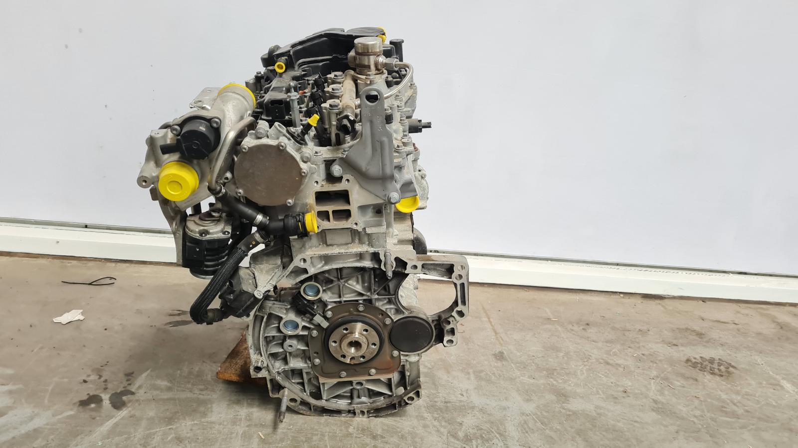HN05 MET GROENE PEILSTOK MET TURBO TYPE MET DUMPVALVE 9825982080 RP 9836081180 1654509180 MET BRANDSTOF POMP 9812133780 HN05 10XVAE 0046327 1627638180 1627638280